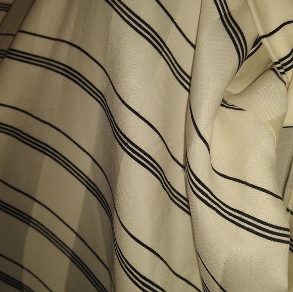 Black and White Ann Taylor printed dress - Picture 5 of 7